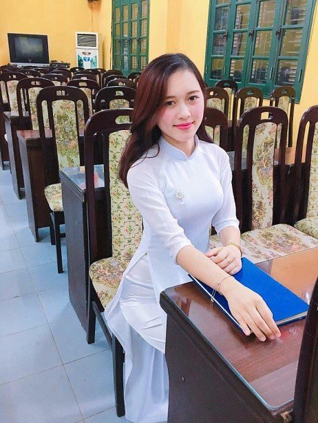 Cô giáo tiếng Anh sinh năm 95 khiến học trò không ngừng khen ngợi, chia sẻ ảnh lên mạng xã hội