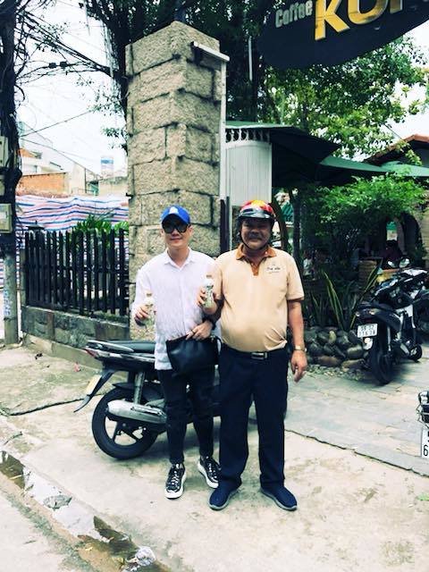 bat-ngo-hinh-anh-dai-gia-tran-qui-thanh-xuong-duong-doi-non-bao-hiem-tiep-thi-tra-sua