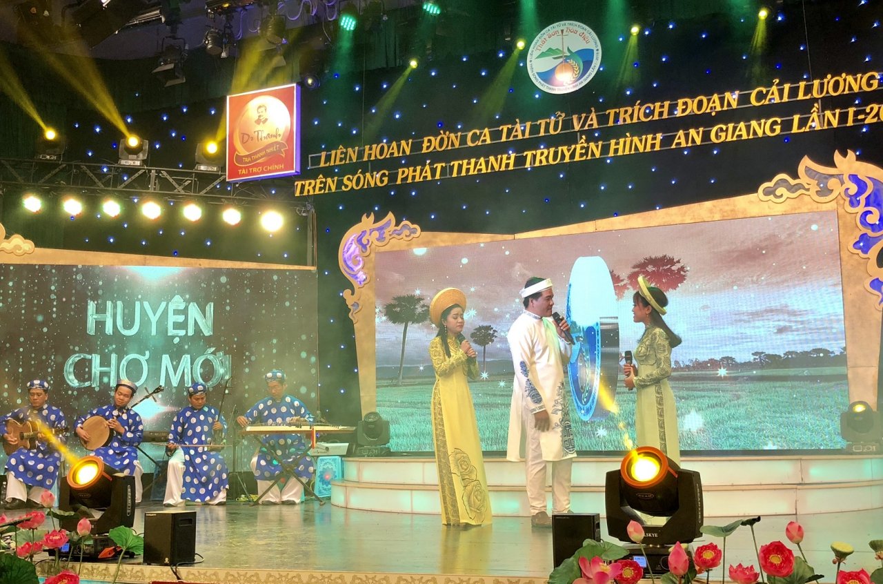 doi-don-ca-tai-tu-huyen-cho-moi-doat-giai-don-kim-vang-do-tra-thanh-nhiet-dr-thanh-tai-tro
