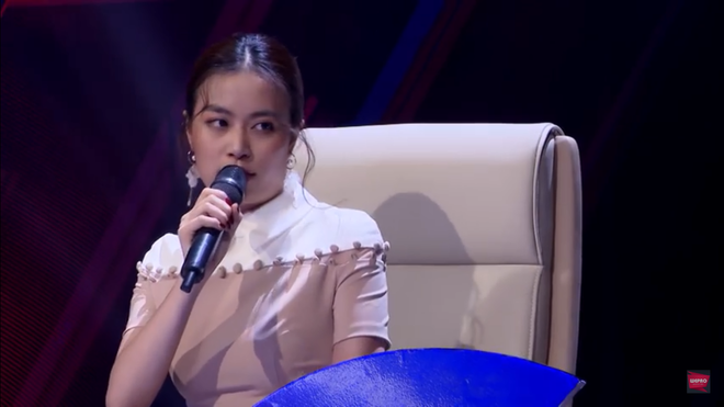 hoang-thuy-linh-cai-tay-doi-voi-nha-bao-tren-song-truyen-hinh