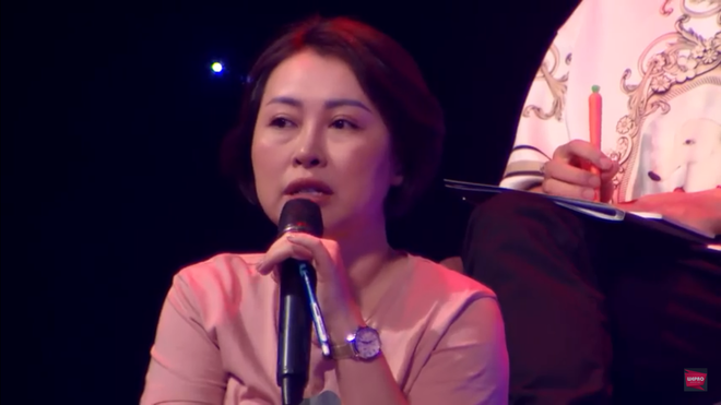 hoang-thuy-linh-cai-tay-doi-voi-nha-bao-tren-song-truyen-hinh