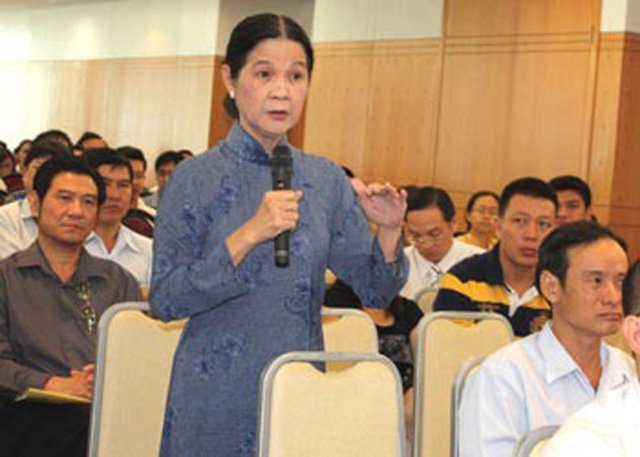 Người phụ nữ cạnh ông chủ Trung Nguyên trong vụ ly hôn nghìn tỷ