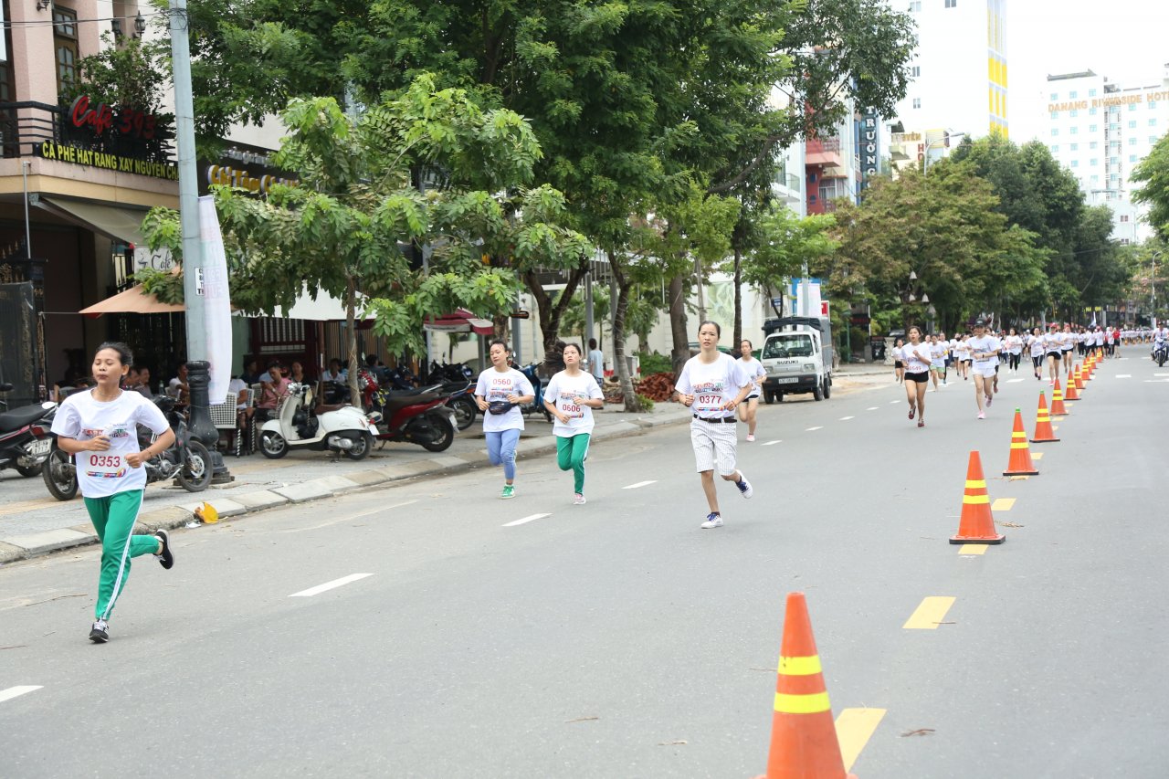 giai-chay-cong-dong-chay-vi-tuong-lai-seabank-run-for-the-future-gay-quy-hoc-bong-cho-tre-em-ngheo-hieu-hoc