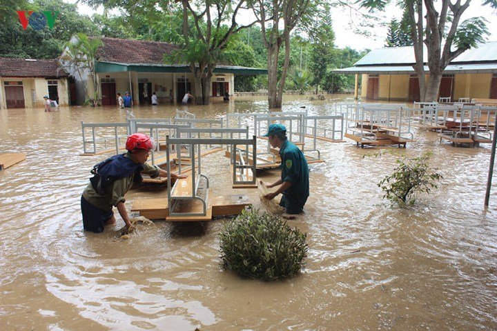 Miền tây xứ Nghệ gồng mình khắc phục hậu quả sau lũ