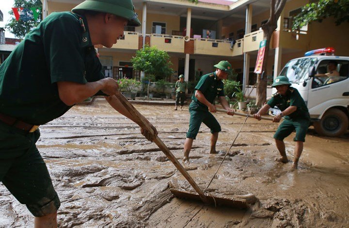 Miền tây xứ Nghệ gồng mình khắc phục hậu quả sau lũ