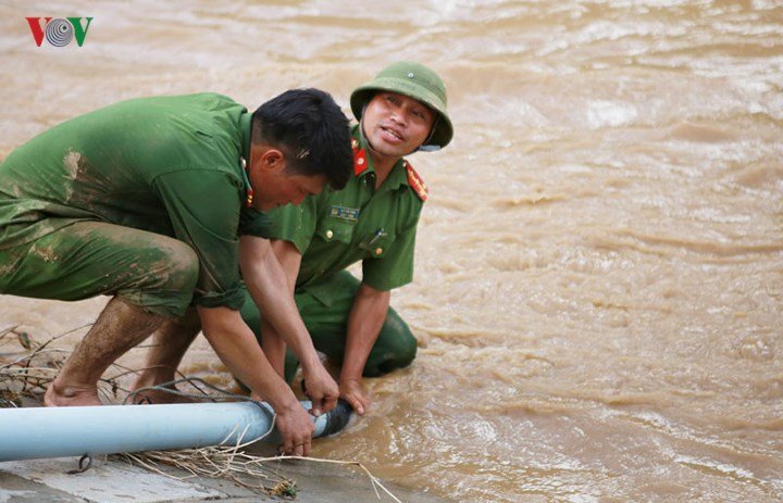 Miền tây xứ Nghệ gồng mình khắc phục hậu quả sau lũ