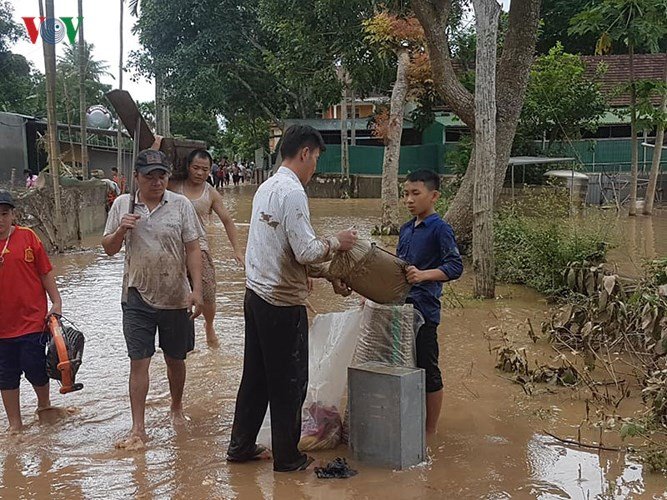 Miền tây xứ Nghệ gồng mình khắc phục hậu quả sau lũ