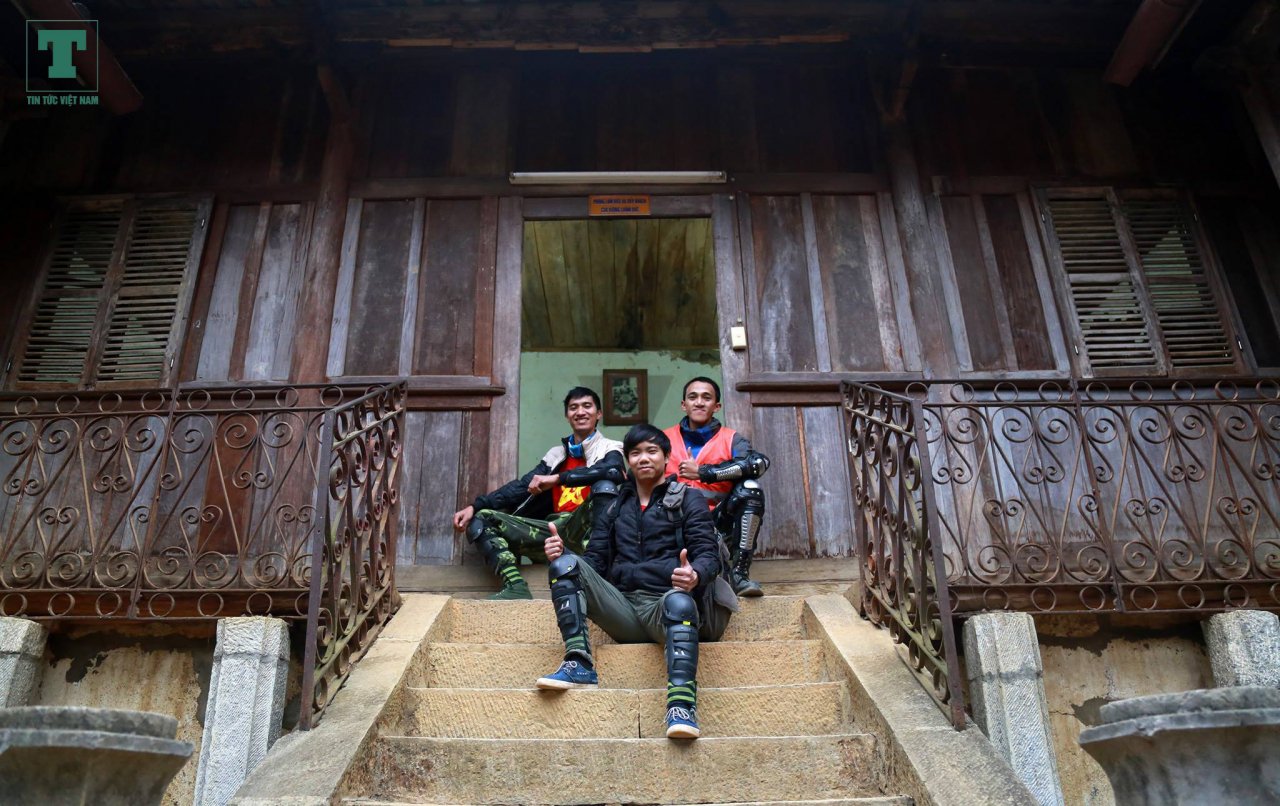 ve-dep-cua-dinh-thu-vua-meo-hon-100-tuoi-tai-ha-giang-dang-roi-vao-lum-xum-quyen-su-dung-dat