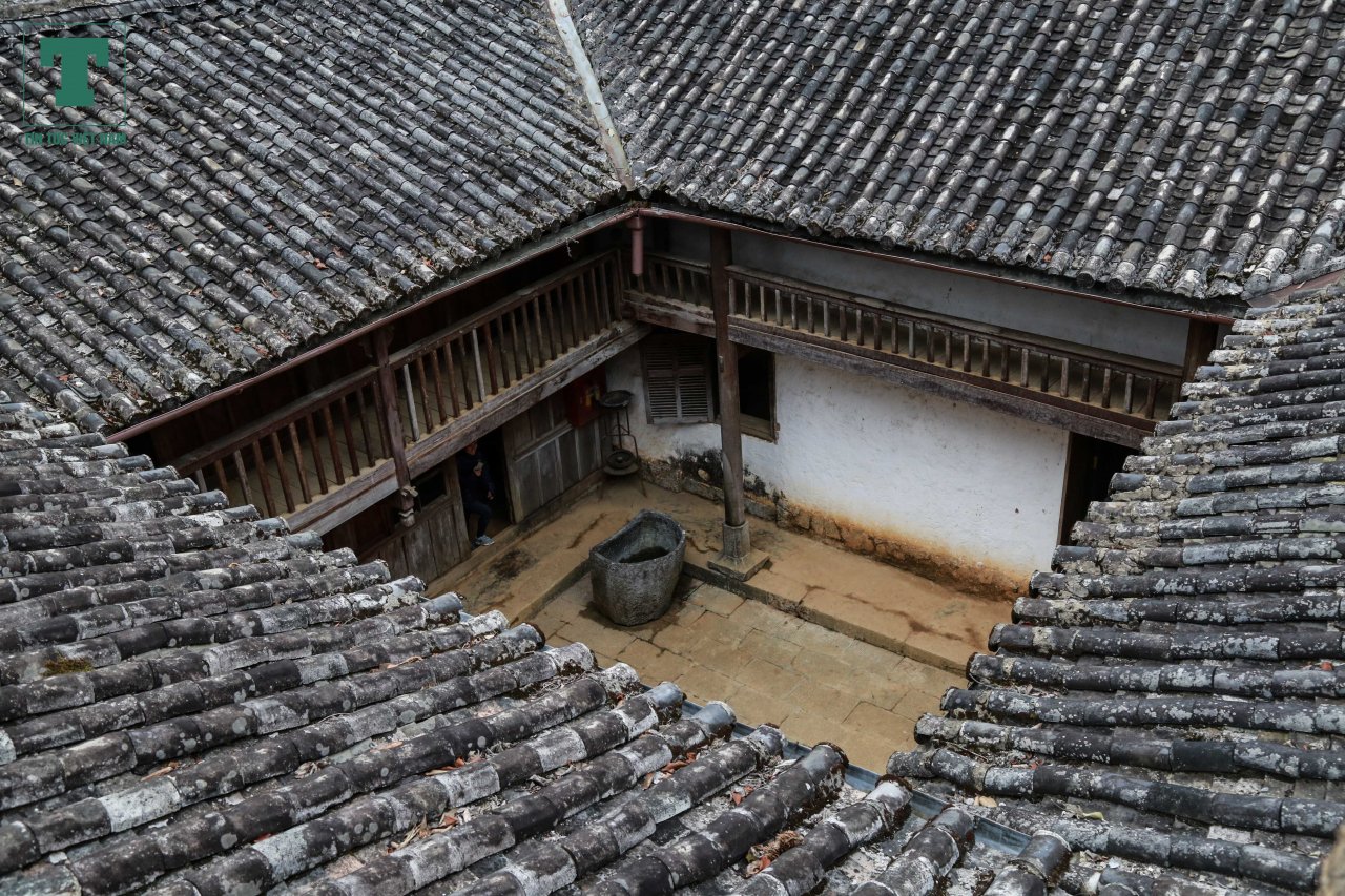 ve-dep-cua-dinh-thu-vua-meo-hon-100-tuoi-tai-ha-giang-dang-roi-vao-lum-xum-quyen-su-dung-dat