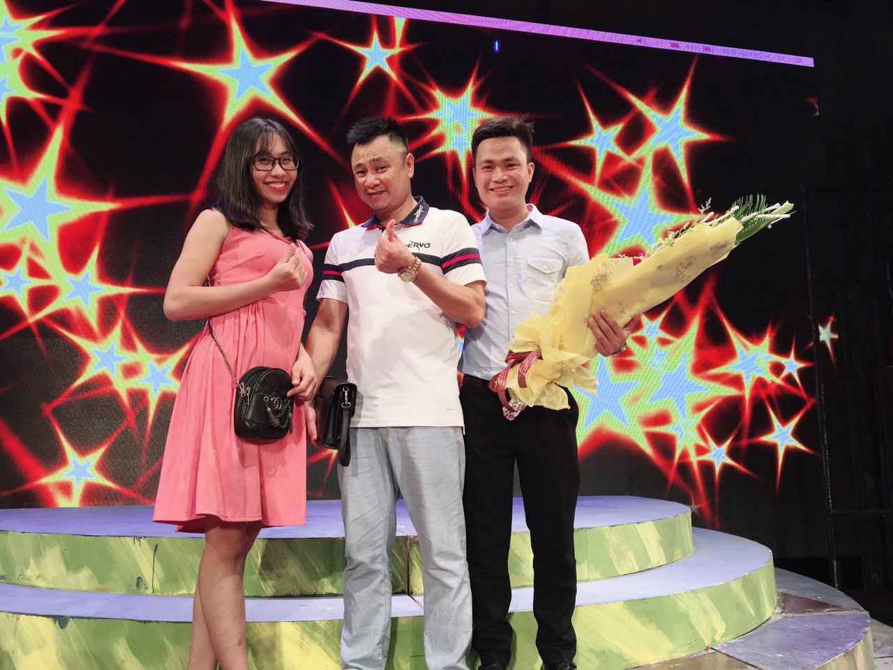 nghi-luc-vuot-kho-cua-chang-sinh-vien-truyen-thong-6-nam-xuong-ha-noi-tu-di-tren-doi-chan-cua-minh