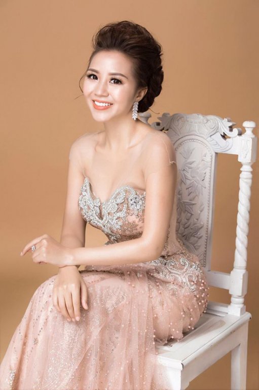 ngoc-han-chung-thanh-phong-ngoi-ghe-nong-chung-ket-hoa-hau-sieu-quoc-gia-viet-nam-2018