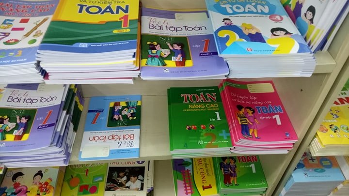 thuc-hu-cau-chuyen-khan-hiem-sach-giao-khoa-dau-nam-hoc-moi