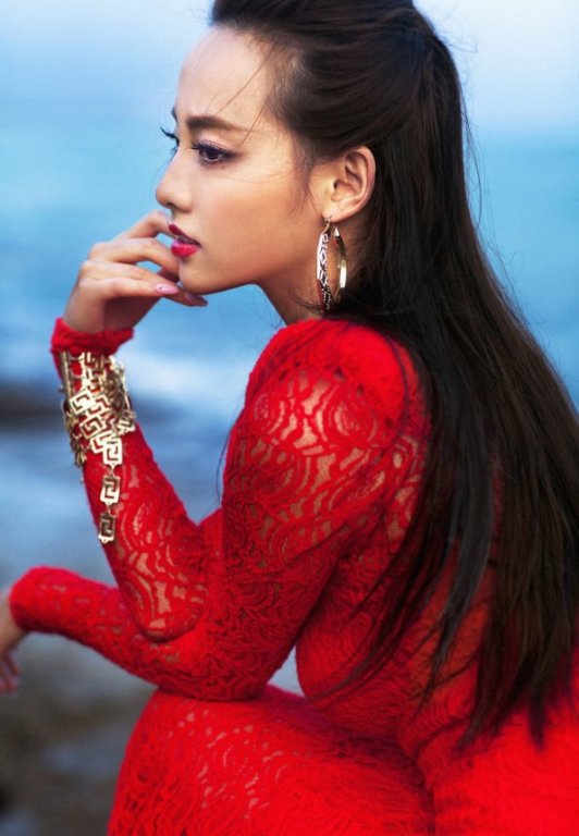 can-canh-nhan-sac-nuot-na-ngoai-doi-cua-my-nhan-dien-hi-cong-luoc