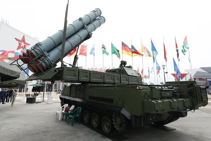 nga-khoe-dan-vu-khi-toi-tan-tai-dien-dan-army-2018