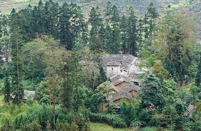 dieu-chua-ke-ve-toa-dinh-thu-cua-vua-meo-ha-giang