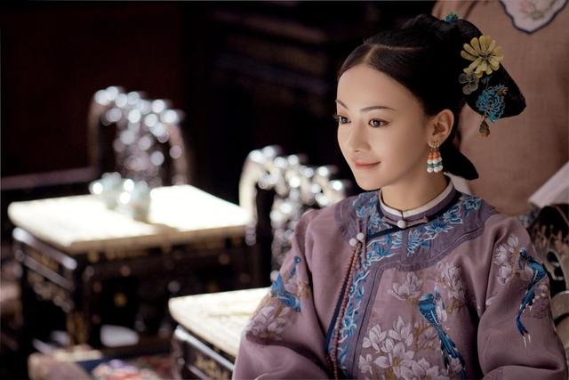 giua-lum-xum-ban-quyen-dien-hi-cong-luoc-chinh-thuc-xac-lap-ky-luc-khung-voi-10-ty-view-sau-1-thang-len-song