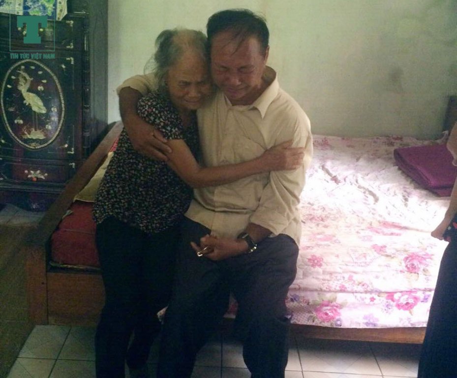 hoa-binh-liet-si-tu-campuchia-tro-ve-sau-40-nam-xa-nha