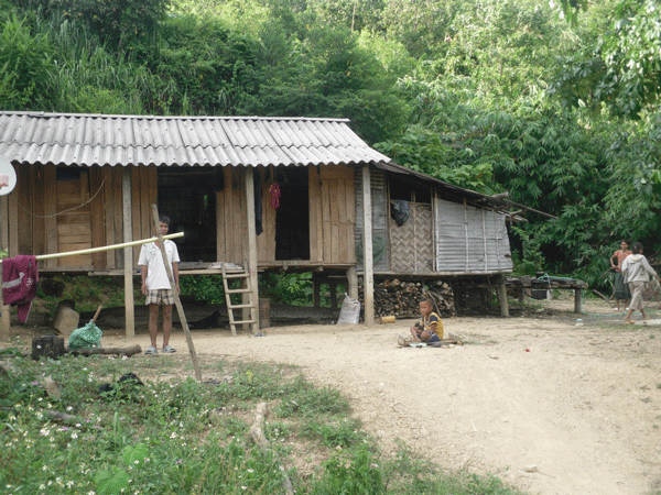 hua-tang-500-trieu-hon-hai-thang-tap-doan-flc-van-im-lang