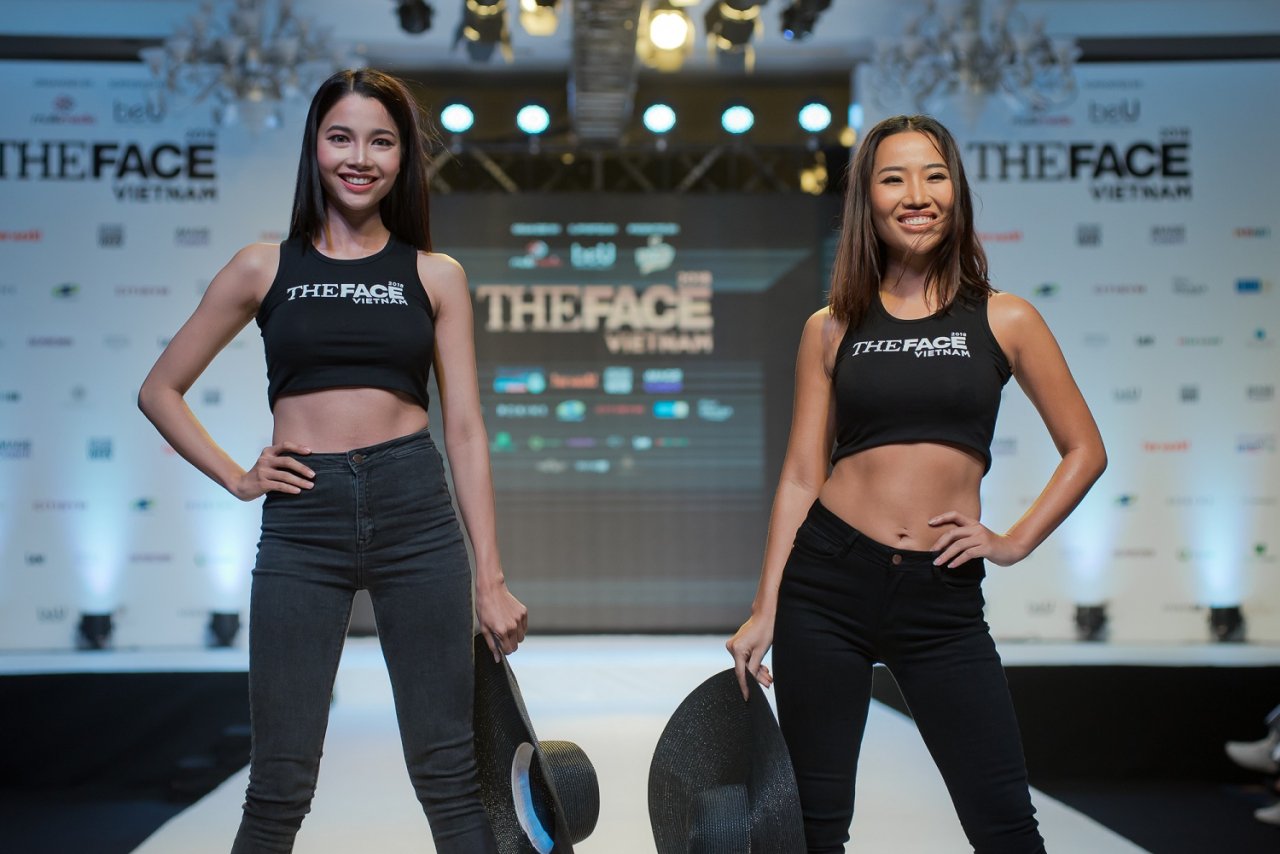 top-36-the-face-2018-chat-chem-nhau-tren-san-catwalk-loat-ung-vien-sang-gia-dan-lo-dien