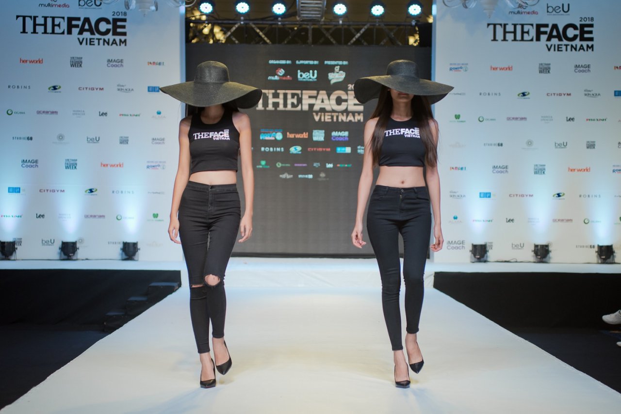 top-36-the-face-2018-chat-chem-nhau-tren-san-catwalk-loat-ung-vien-sang-gia-dan-lo-dien