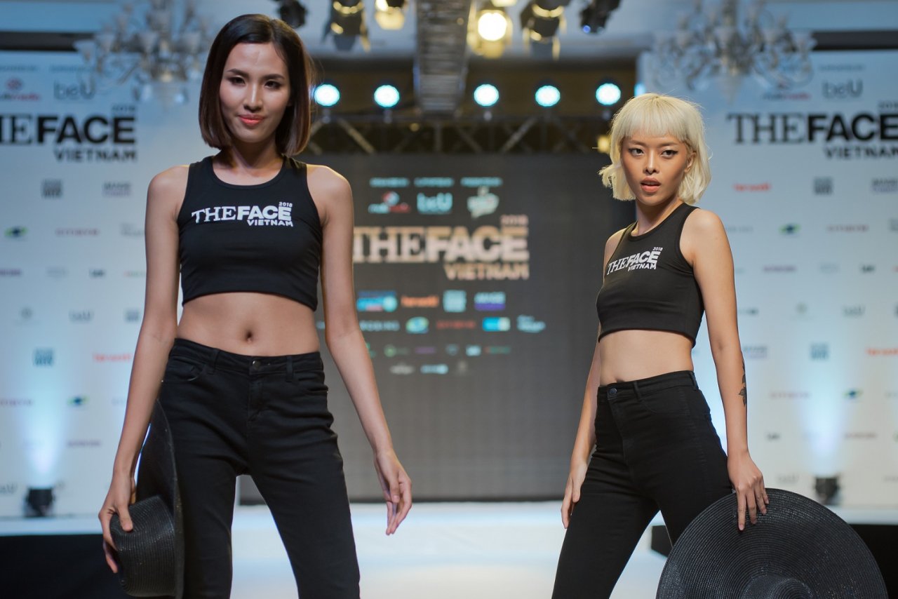 top-36-the-face-2018-chat-chem-nhau-tren-san-catwalk-loat-ung-vien-sang-gia-dan-lo-dien