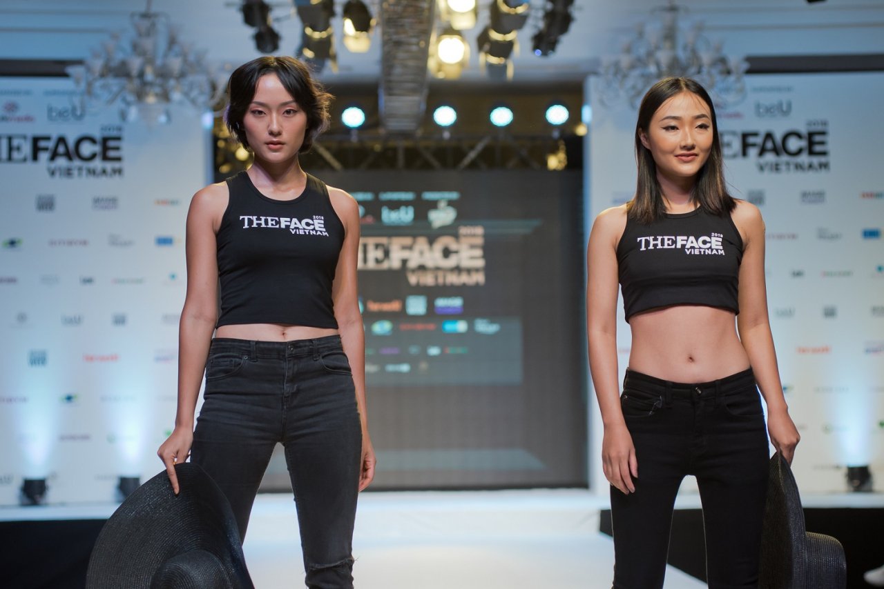 top-36-the-face-2018-chat-chem-nhau-tren-san-catwalk-loat-ung-vien-sang-gia-dan-lo-dien