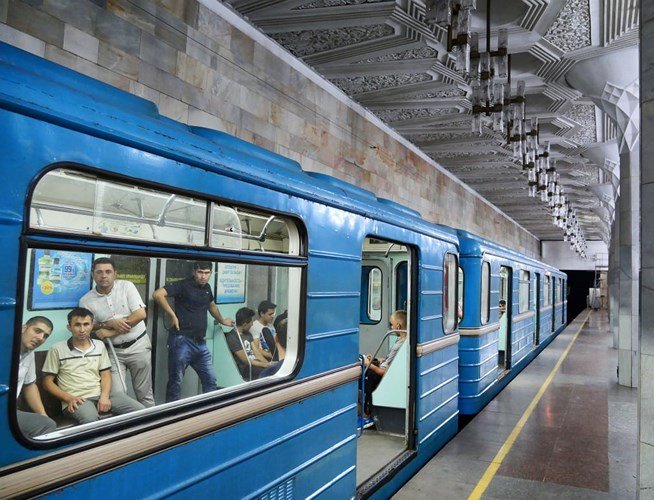Ảnh: Khám phá ga tàu điện ngầm chống bom hạt nhân bí mật ở Uzbekistan
