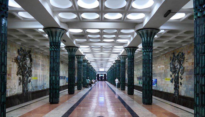 Ảnh: Khám phá ga tàu điện ngầm chống bom hạt nhân bí mật ở Uzbekistan