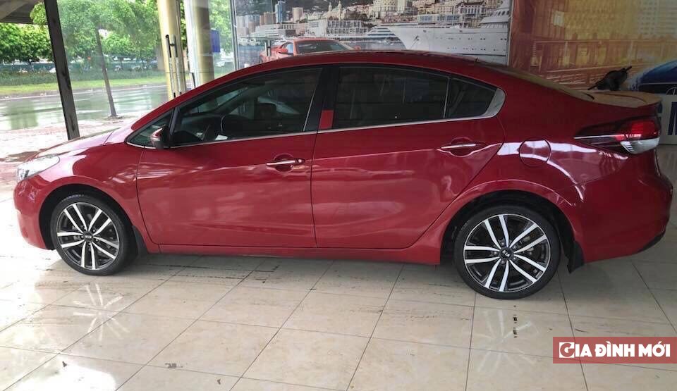 Top ô tô cũ dưới 600 triệu đồng dành cho gia đình đang có giá cạnh tranh