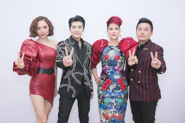 giong-hat-viet-lam-truong-hay-thu-phuong-se-trang-tay-truoc-them-chung-ket