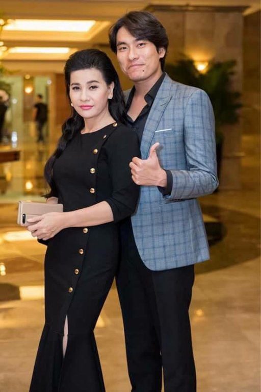 giua-tin-don-chia-tay-kieu-minh-tuan-sau-10-nam-gan-bo-cat-phuong-khang-dinh-van-song-va-buoc-tiep