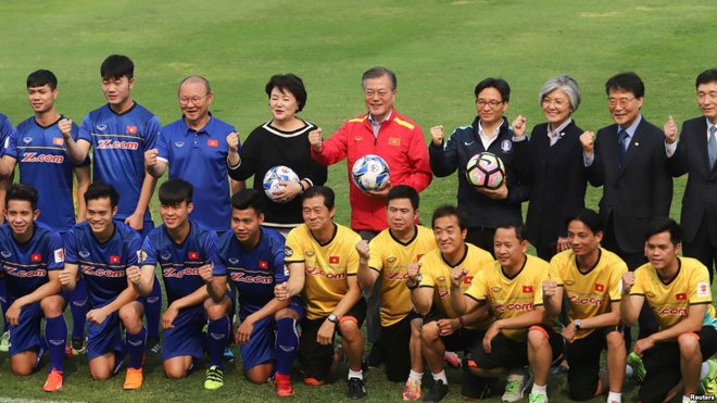 chuyen-kho-tin-ve-van-toan-u23-qua-ham-mo-xin-thu-tuong-han-quoc-tra-bigbang-khoi-quan-ngu