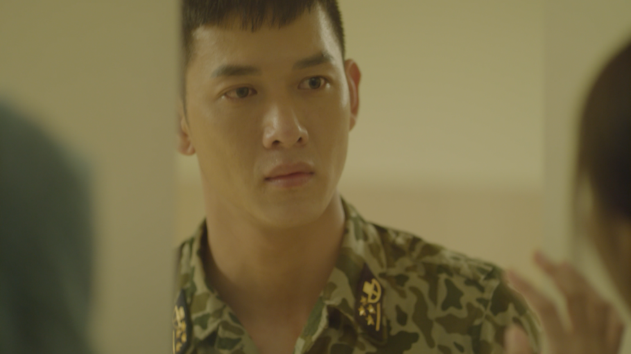 giua-con-bao-u23-hau-due-mat-troi-ban-viet-tung-teaser-khoe-dan-trai-quan-nhan-sau-mui-khong-thua-gi-ban-goc