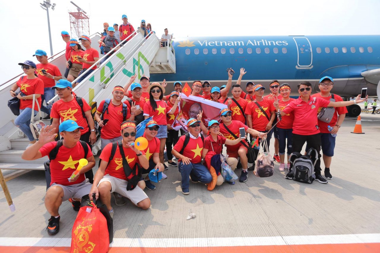 chuyen-bay-dac-biet-dua-cdv-tu-tp-hcm-sang-jakarta-co-vu-olympic-viet-nam