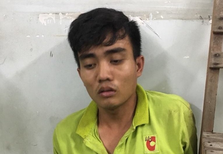 giay-phut-giap-mat-voi-cho-nghiep-vu-cua-ten-cuop-xe-om-grabbike-lan-tron-trong-dam-lau-say-gan-10-tieng-o-tp-hcm