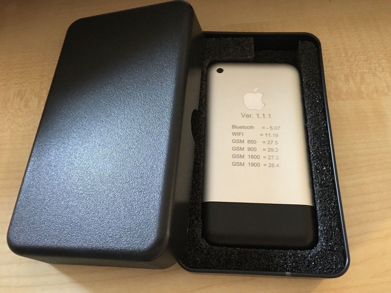 nguyen-mau-iphone-duoc-rao-ban-chuc-nghin-usd-tren-mang