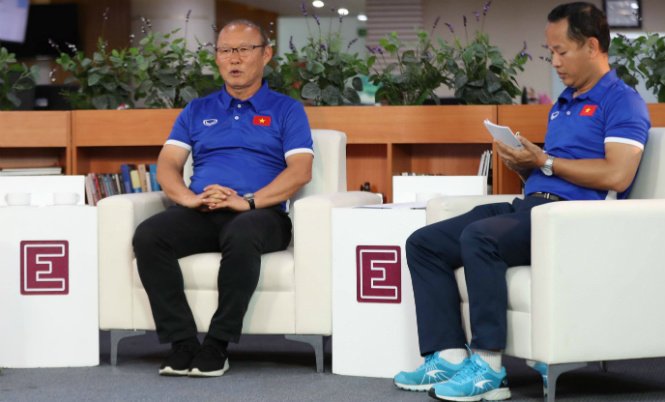 hlv-park-hang-seo-toi-da-mong-cac-cau-thu-deo-hc-dong-tro-ve-ngay-quoc-khanh