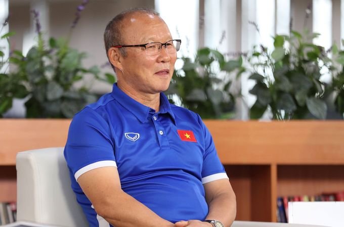 hlv-park-hang-seo-toi-da-mong-cac-cau-thu-deo-hc-dong-tro-ve-ngay-quoc-khanh
