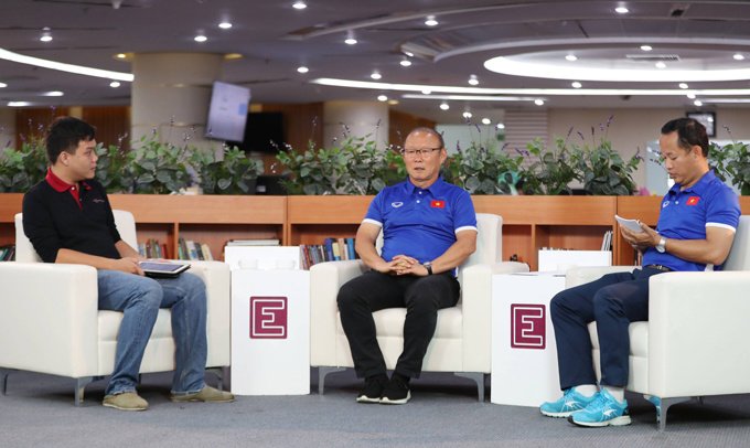 hlv-park-hang-seo-toi-da-mong-cac-cau-thu-deo-hc-dong-tro-ve-ngay-quoc-khanh