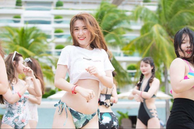khong-phai-bao-anh-hay-do-my-linh-lo-dien-co-nang-nong-bong-dang-la-nguoi-yeu-tin-don-cua-thu-mon-bui-tien-dung