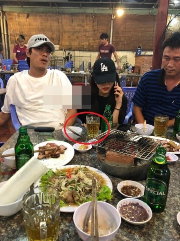 loat-anh-kieu-minh-tuan-tinh-tu-ben-an-nguy-tren-man-anh-giua-tin-don-phim-gia-tinh-that