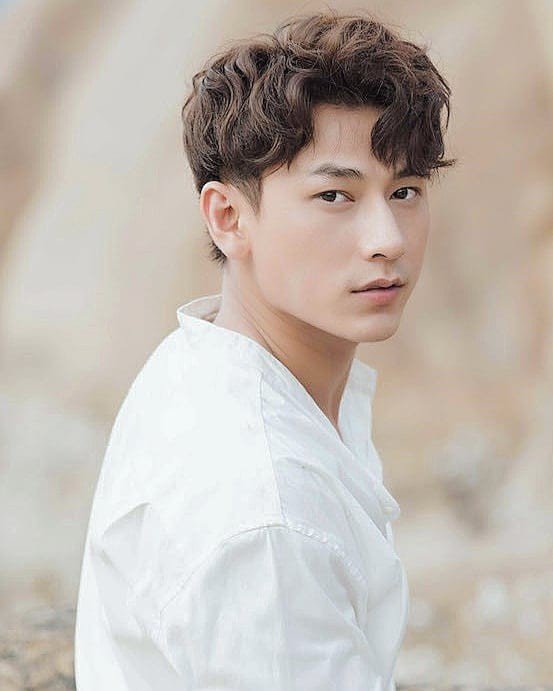 isaac-la-nghe-si-viet-nam-duy-nhat-lot-top-100-sao-nam-chau-a-khien-trai-tim-cong-chung-loan-nhip