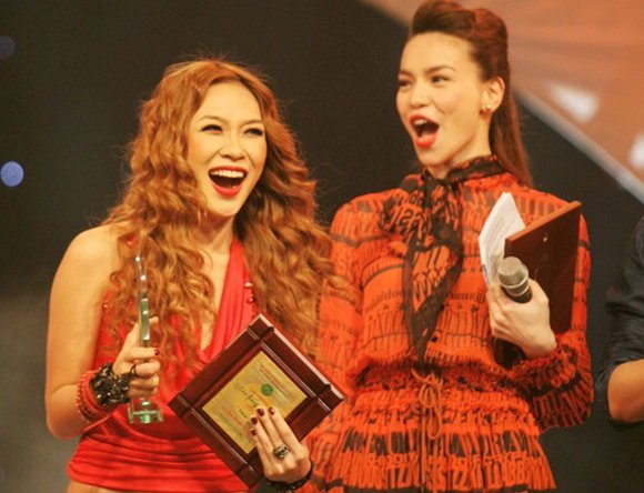 goc-khuat-ho-ngoc-ha-va-nhung-moi-tham-thu-voi-my-nhan-viet