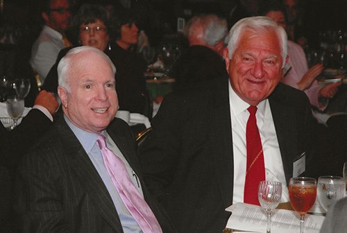 Quán phở Việt yêu thích của John McCain và các cựu tù binh ở Mỹ