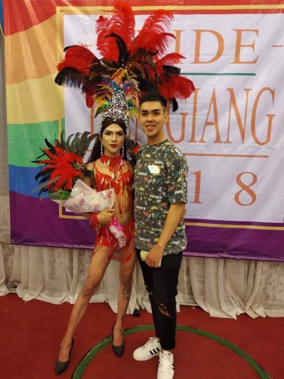Cộng đồng LGBT Sao không phải là hạn phúc, vui vẻ mà lúc nào cũng là bất hạnh, khổ đau?