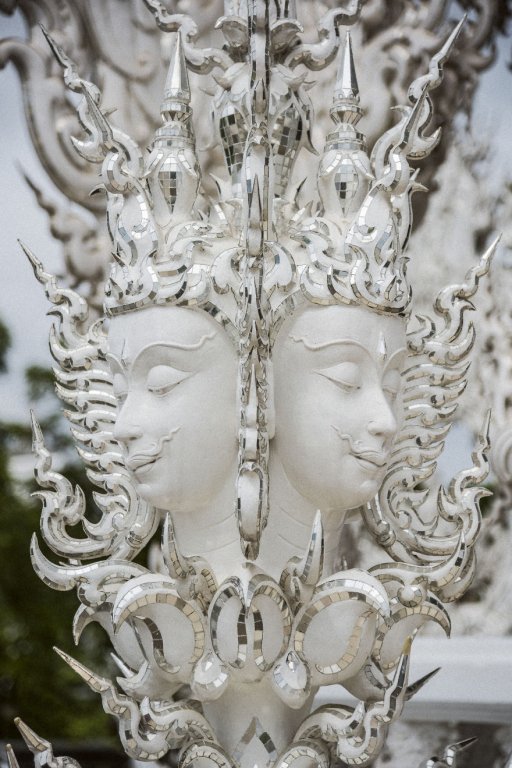 ngoi-chua-trang-bi-an-o-thai-lan-tu-dia-nguc-len-thien-duong