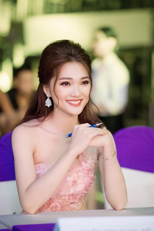 Nhan sắc dàn bạn gái tin đồn của cầu thủ trẻ Việt Nam