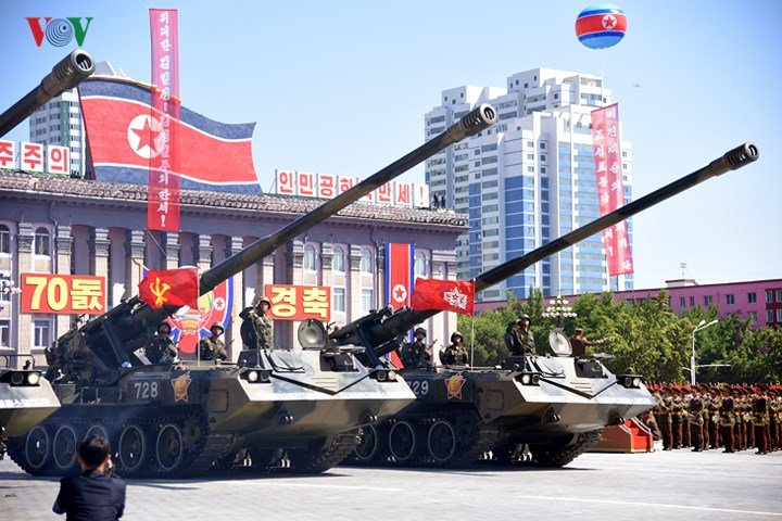 Cận cảnh lễ diễu binh hoành tráng mừng 70 năm quốc khánh Triều Tiên