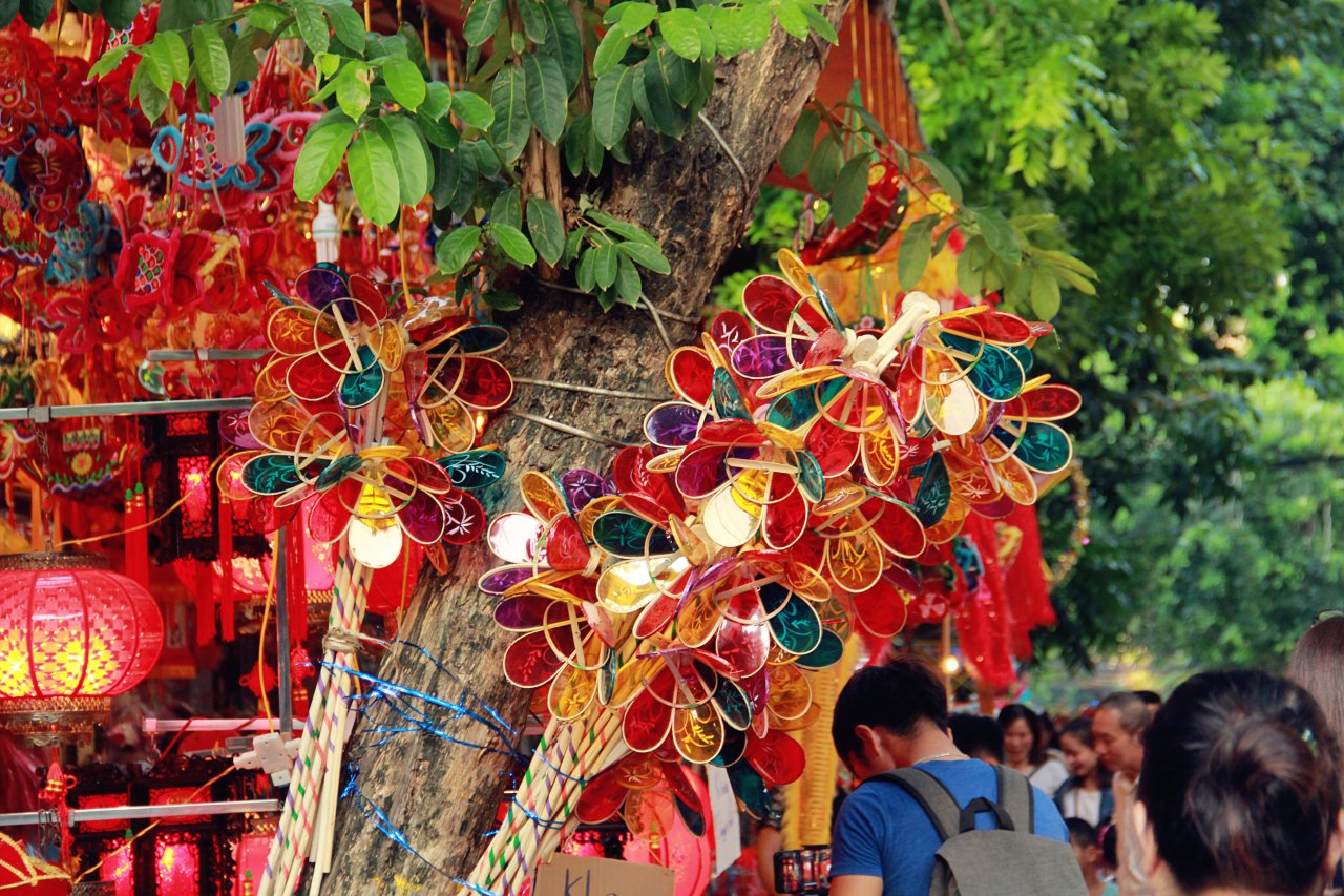 den-trung-thu-truyen-thong-hut-khach
