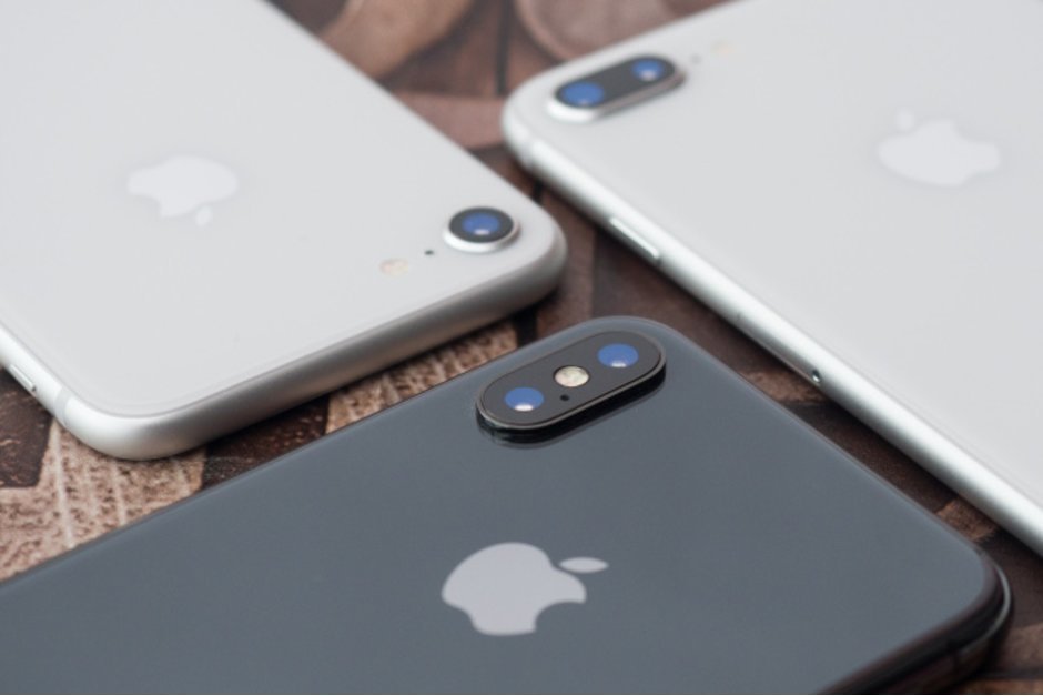 nhung-tin-don-ve-3-mau-iphone-2018-truoc-thoi-diem-ra-mat